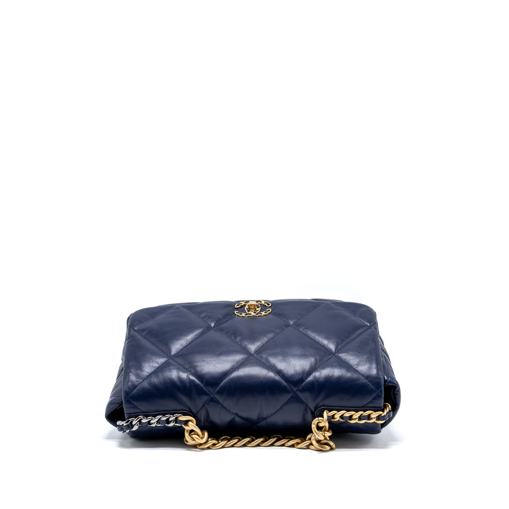 chanel-maxi-19-bag-goatskin-dark-blue-multicolor-hardware