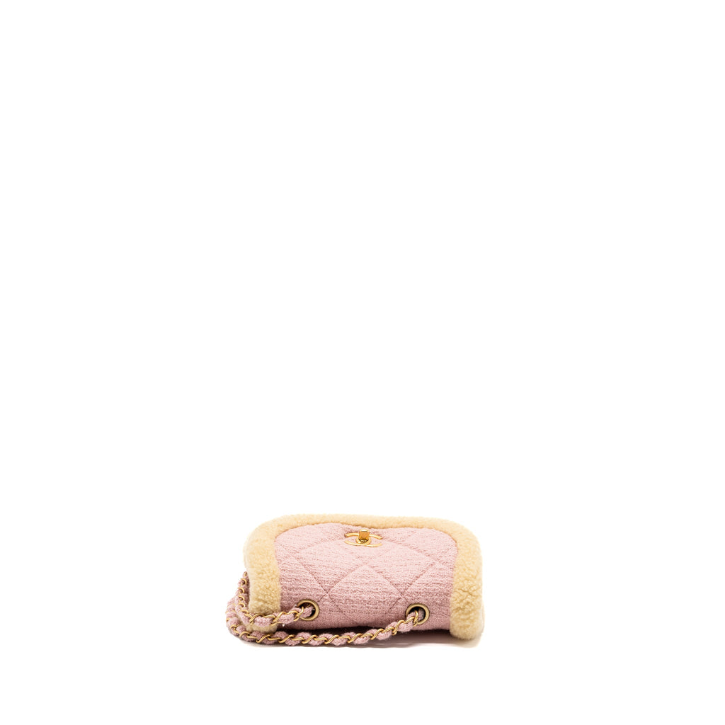 chanel-round-flap-bag-tweed-sherling-pink-ghwmicrochip