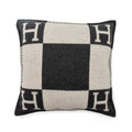 hermes-avalon-pillow-small-model-ecru-gris-fonce-6