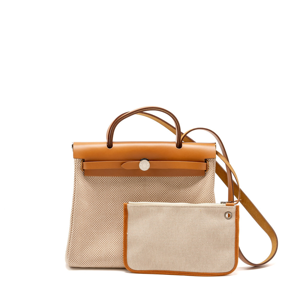 hermes-herbag-31-zip-bag-toile-criss-viking-vache-hunter-leather-ecru-beige-nature-nature-shw-stamp-y