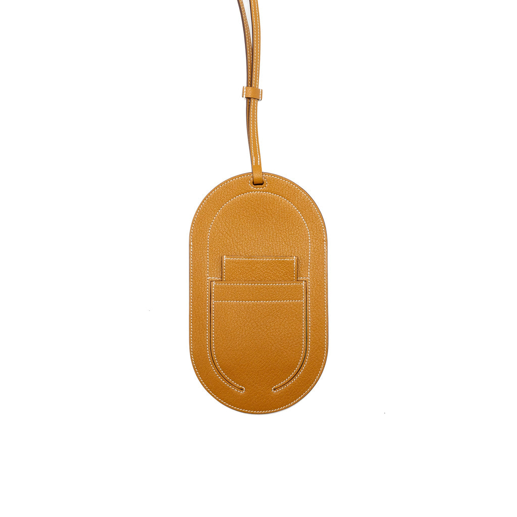 hermes-in-the-loop-to-go-gm-phone-case-chevre-mysore-caramel-vert-criquet-stamp-b