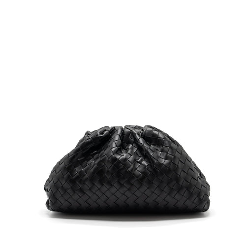 bottega-veneta-pouch-intrecciato-leather-clutch-lambskin-black