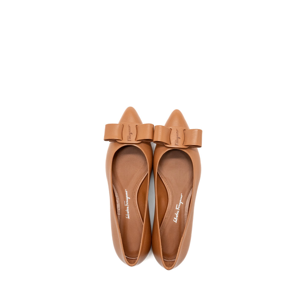 salvatore-ferragamo-size-6-5-viva-flats-tan