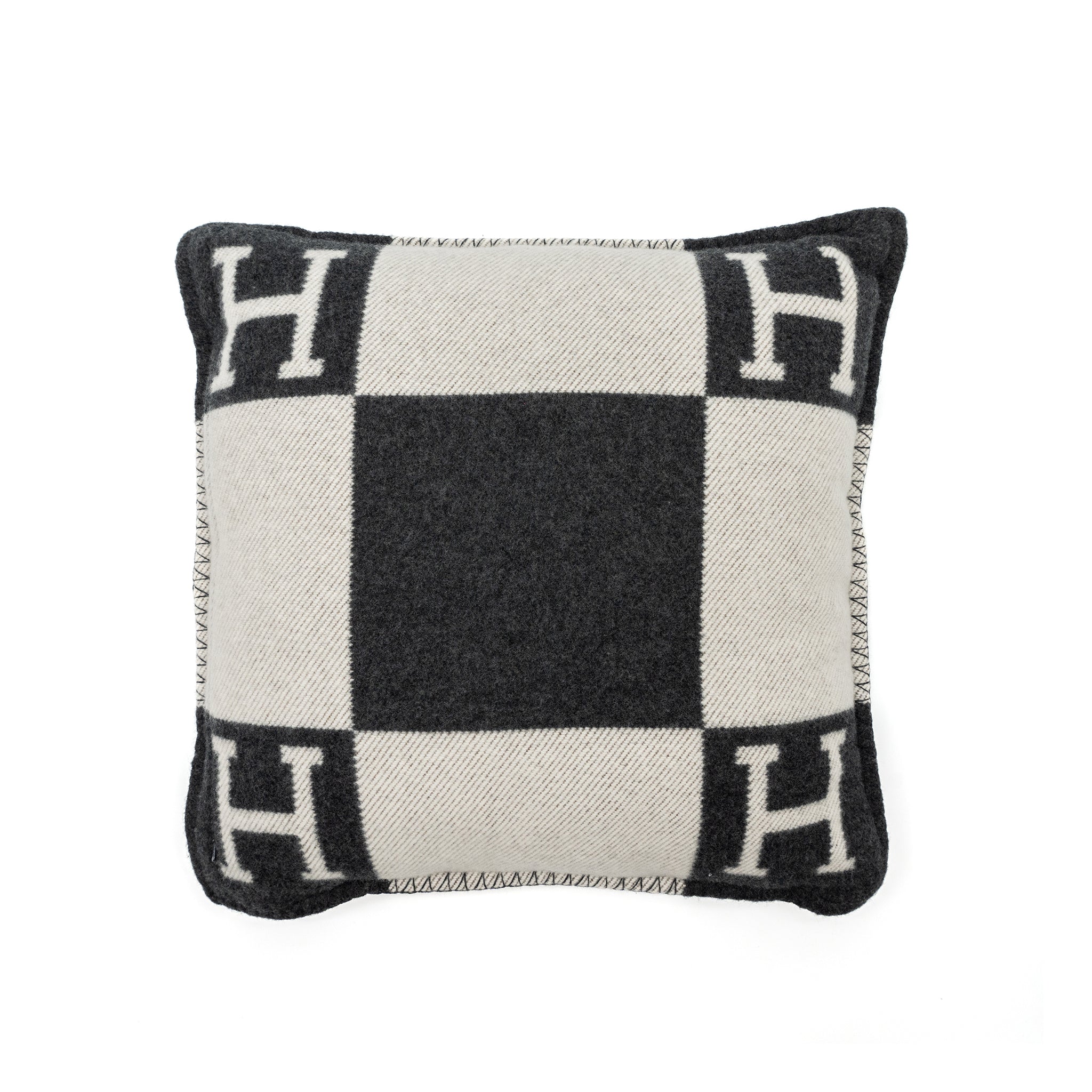 hermes-avalon-pillow-small-model-ecru-gris-fonce