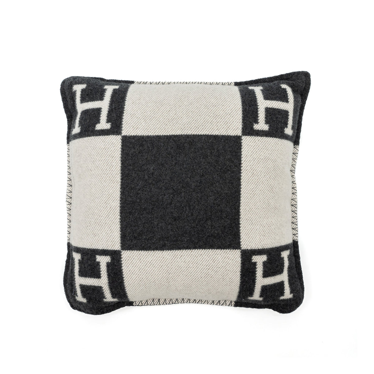 hermes-avalon-pillow-small-model-ecru-gris-fonce-2