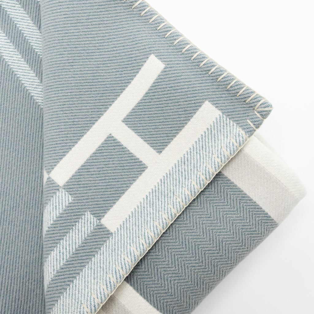 hermes-ithaque-blanket-wool-cashmere-gris-perle-4