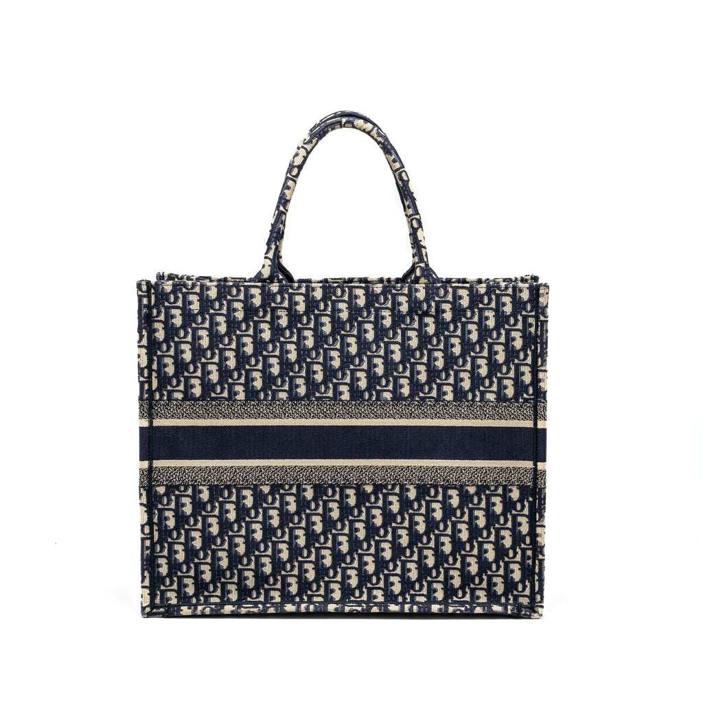 dior-large-book-tote-blue-dior-oblique-embroidery-1