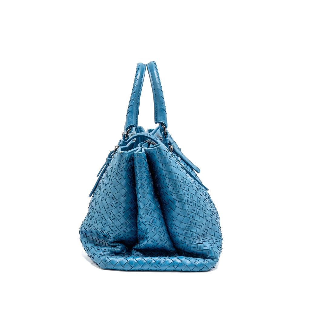 bottega-veneta-blue
