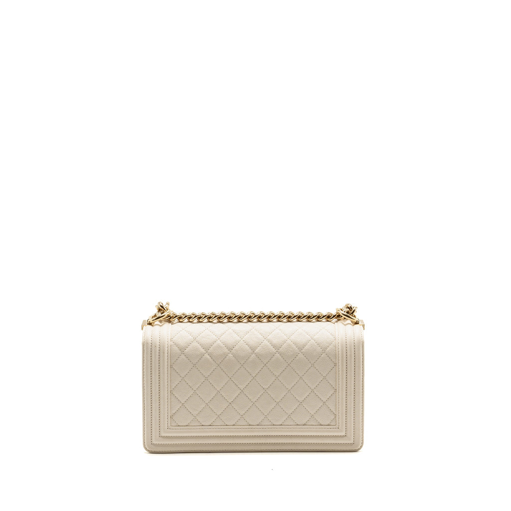 chanel-medium-boy-bag-caviar-white-lghw