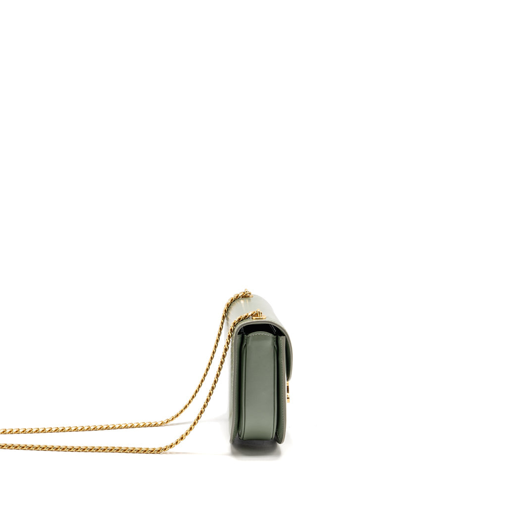 celine-besace-clea-triomphe-chain-bag-shiny-calfskin-green-ghw-copy-1