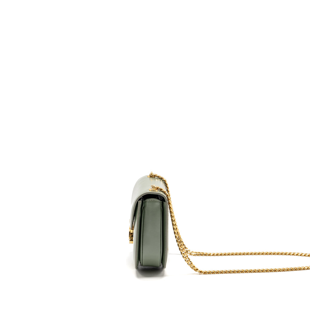 celine-besace-clea-triomphe-chain-bag-shiny-calfskin-green-ghw-copy-1