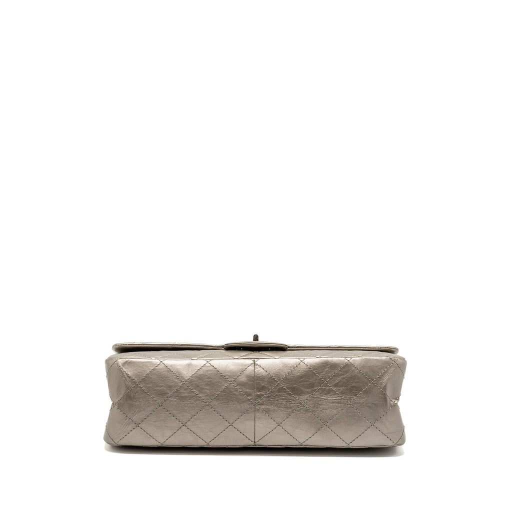 chanel-maxi-2-55-reissue-flap-bag-aged-calfskin-iridescent-light-grey-ruthenium-hardware