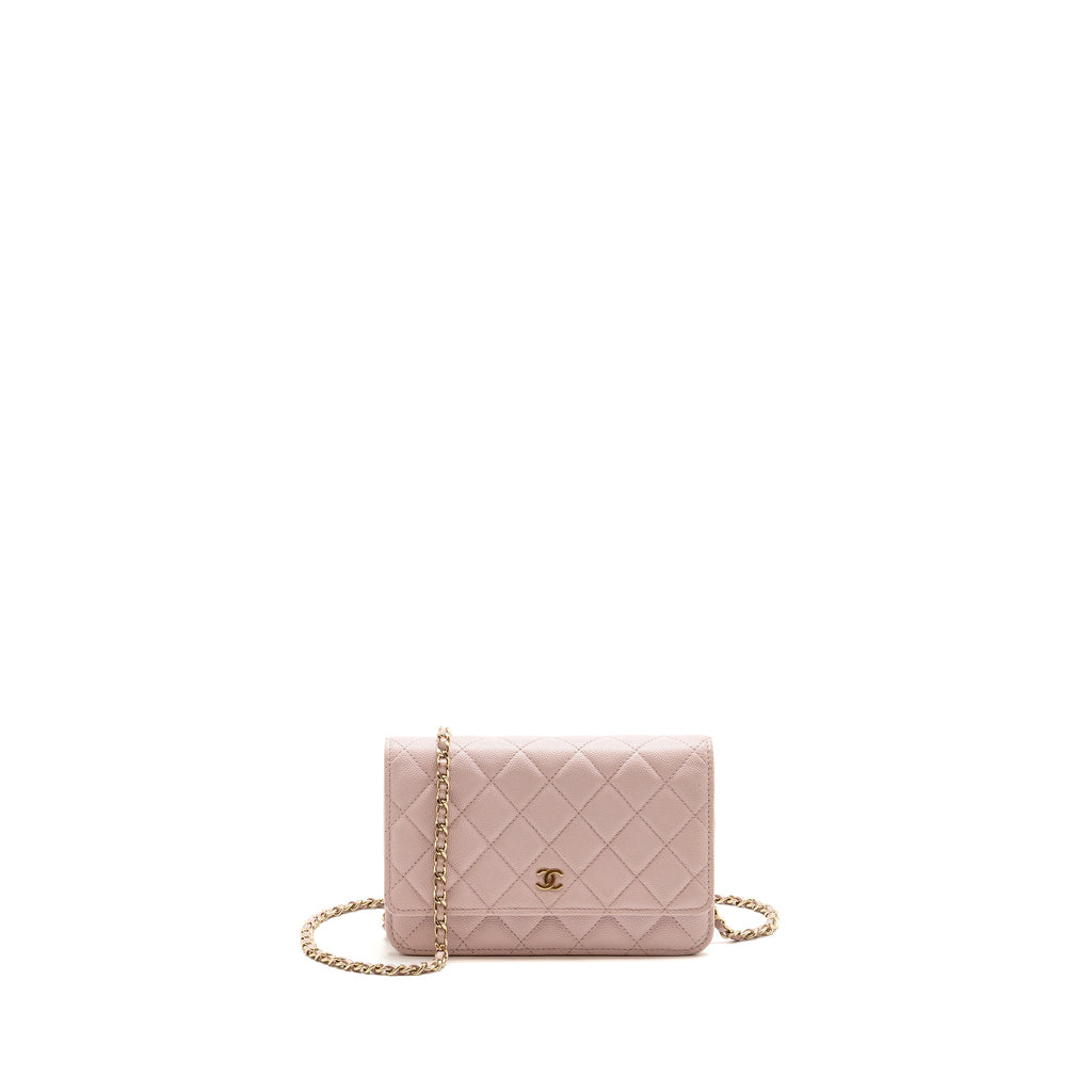 chanel-classic-wallet-on-chain-caviar-light-pink-lghw-1