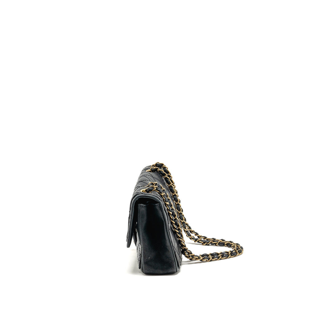 chanel-quilted-flap-bag-calfskin-dark-blue-ghw