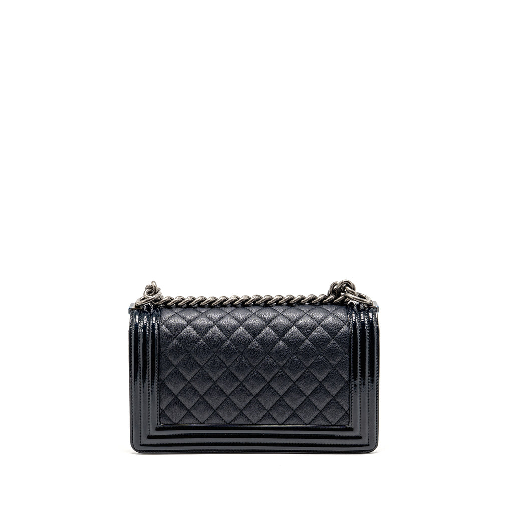chanel-medium-boy-bag-grained-calfskin-navy-ruthenium-hardware