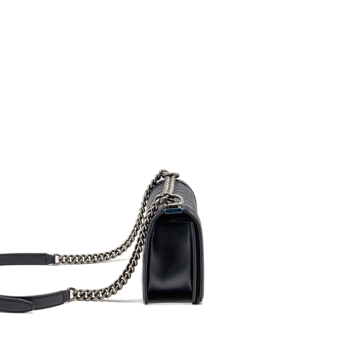 chanel-medium-boy-bag-grained-calfskin-navy-ruthenium-hardware