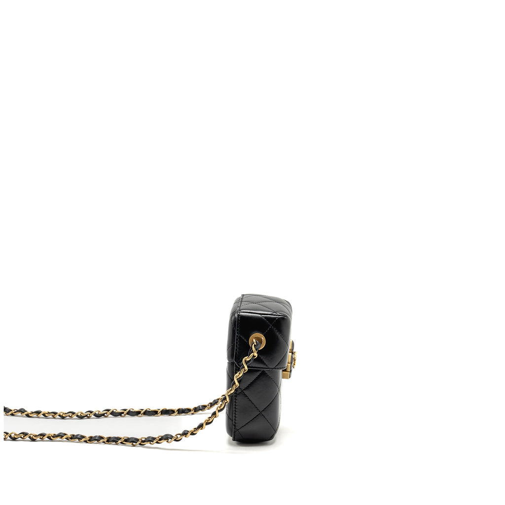 chanel-black-15