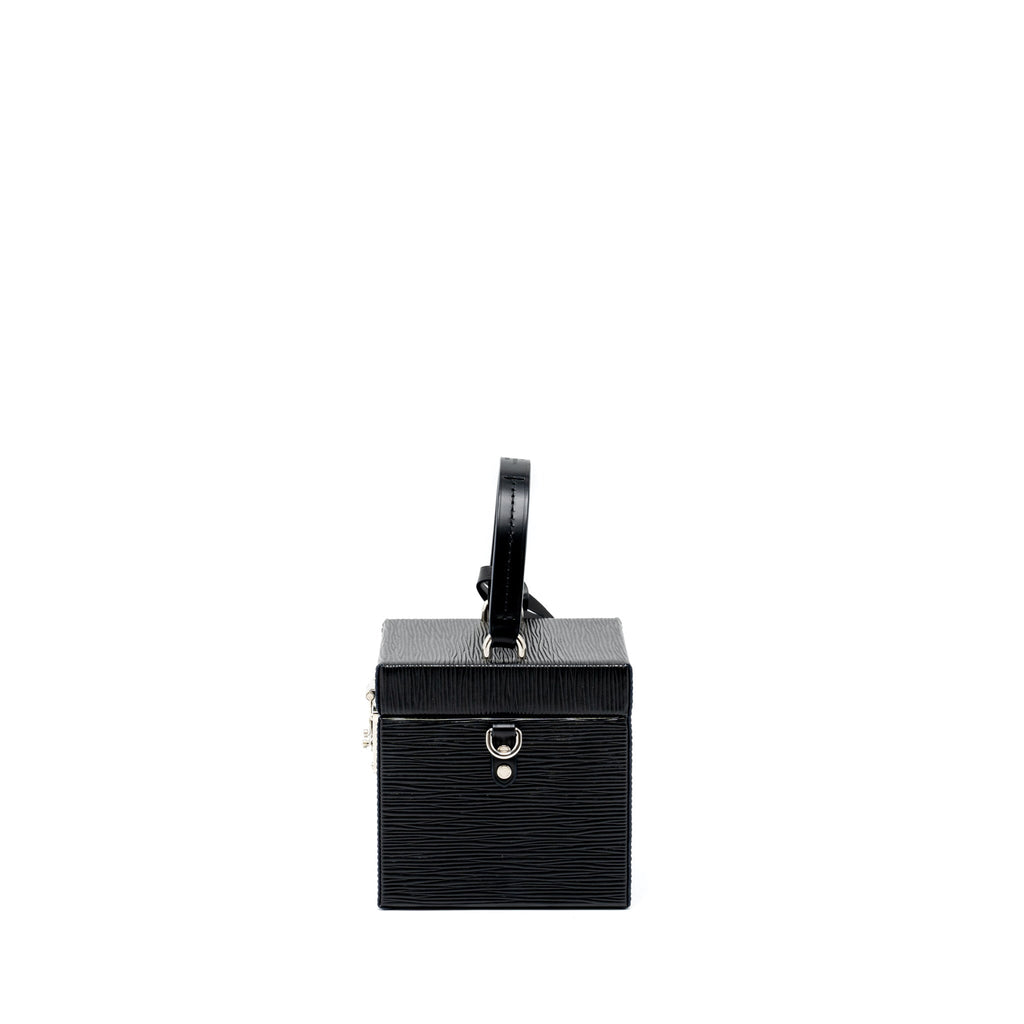 louis-vuitton-bleecker-box-bag-epi-black-shw