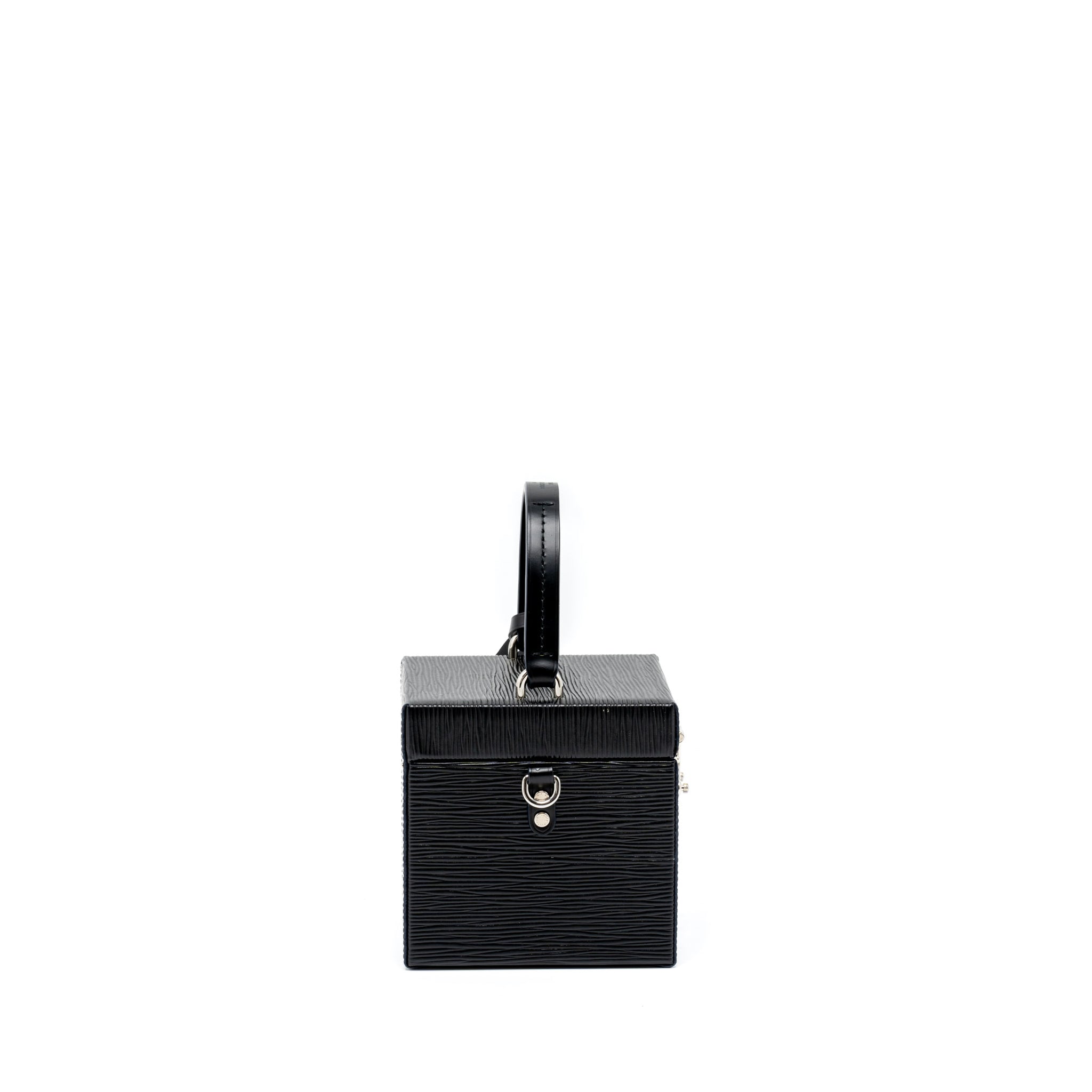 louis-vuitton-bleecker-box-bag-epi-black-shw