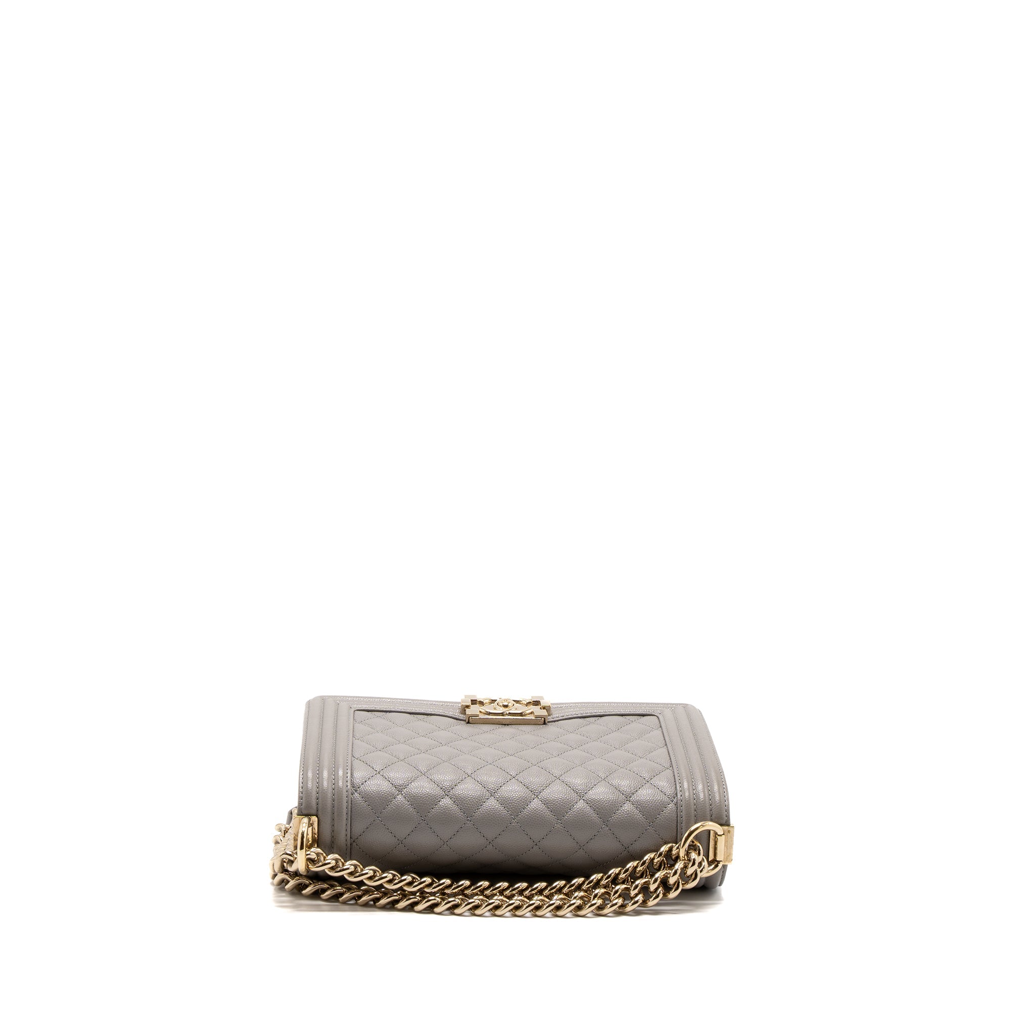 chanel-medium-boy-bag-caviar-light-grey-lghw
