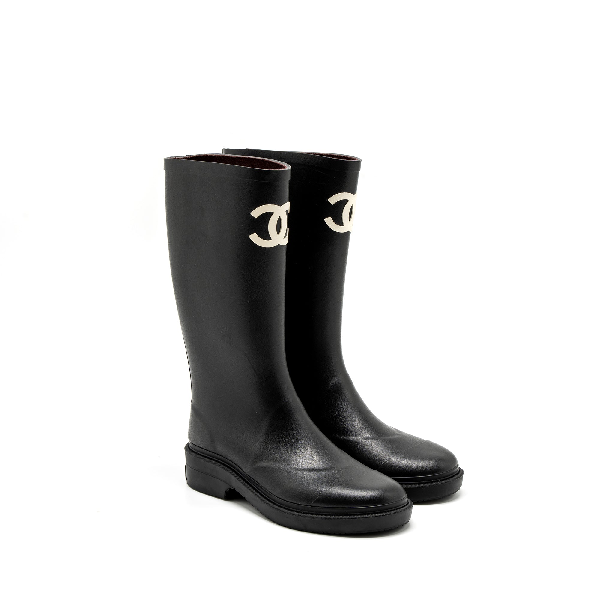 chanel-size-35-rubber-boots-black-white