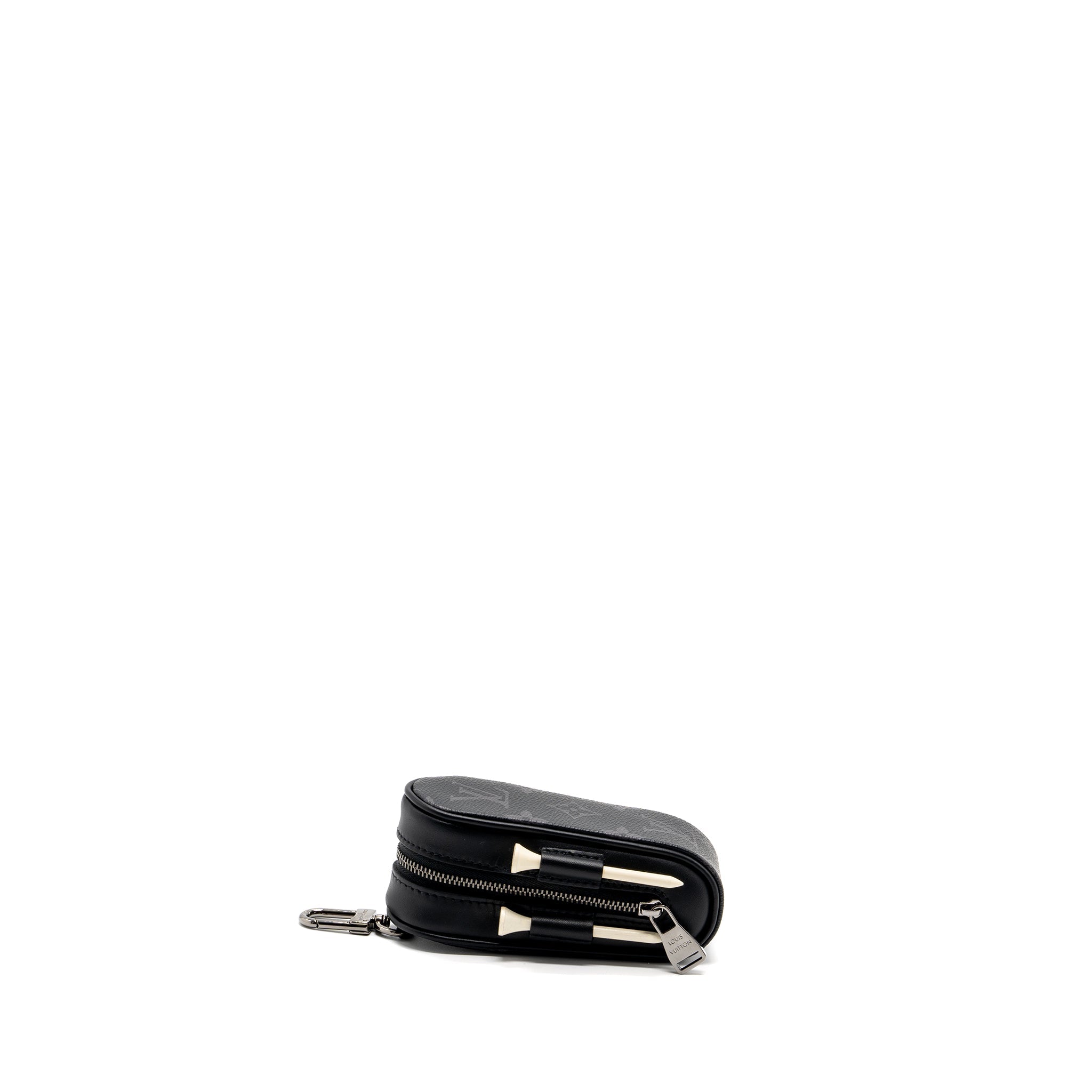 louis-vuitton-andrews-golf-kit-monogram-eclipse-canvas