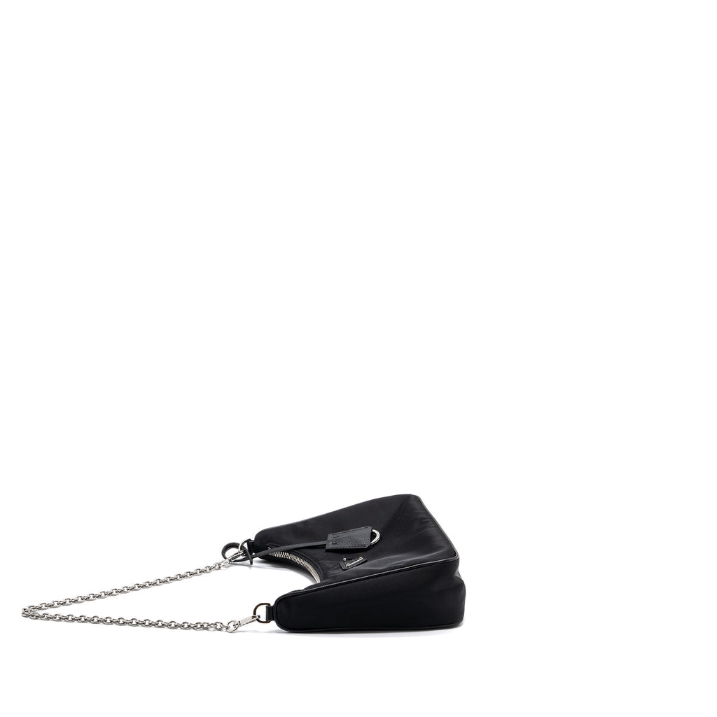prada-reedition-2005-nylon-black-shw