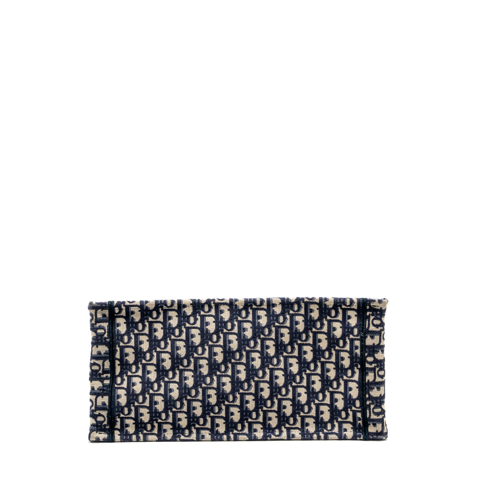dior-medium-book-tote-dior-oblique-embroidery-blue
