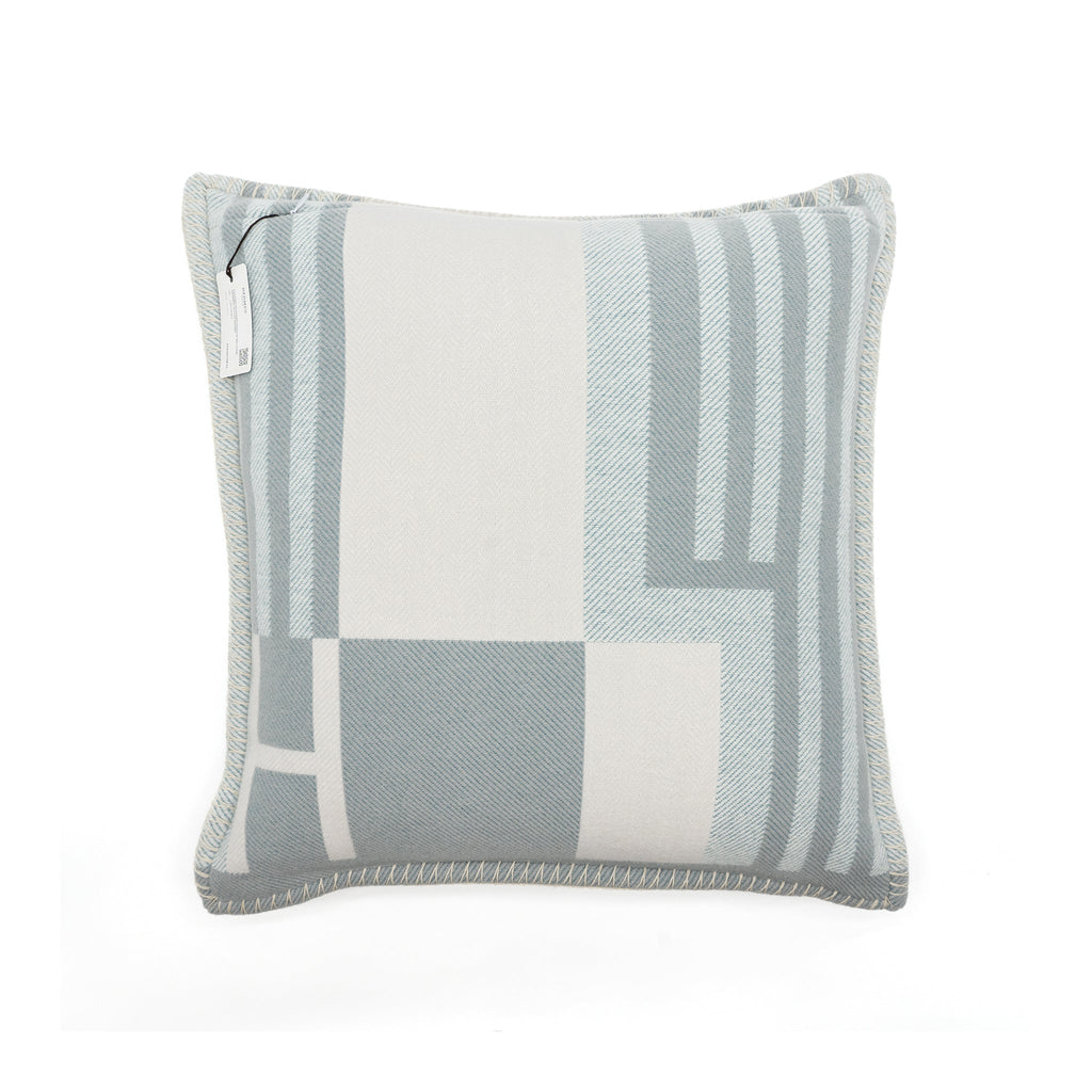 hermes-ithaque-pillow-wool-cashmere-gris-perle