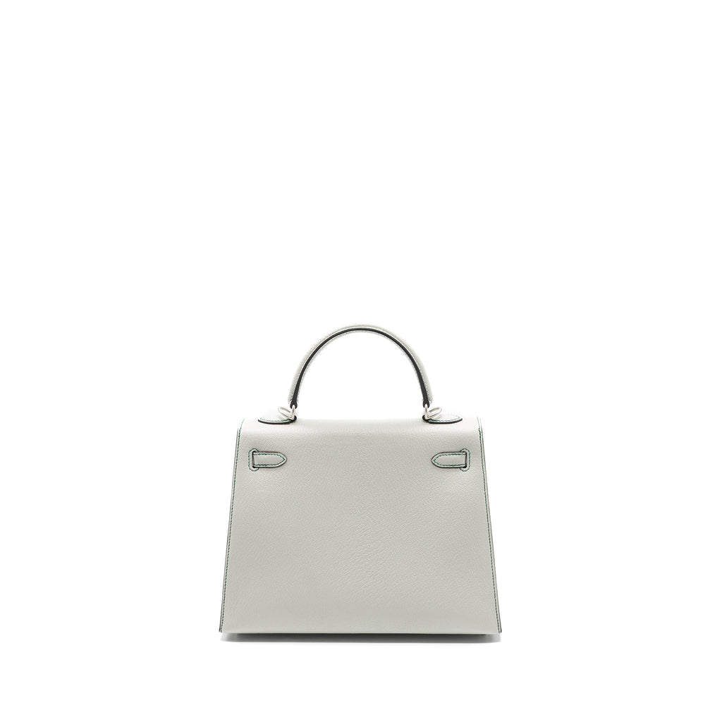hermes-kelly-25-chevre-mysore-leather-gris-perle-malachite-vert-emeraude-brushed-shw-stamp-u