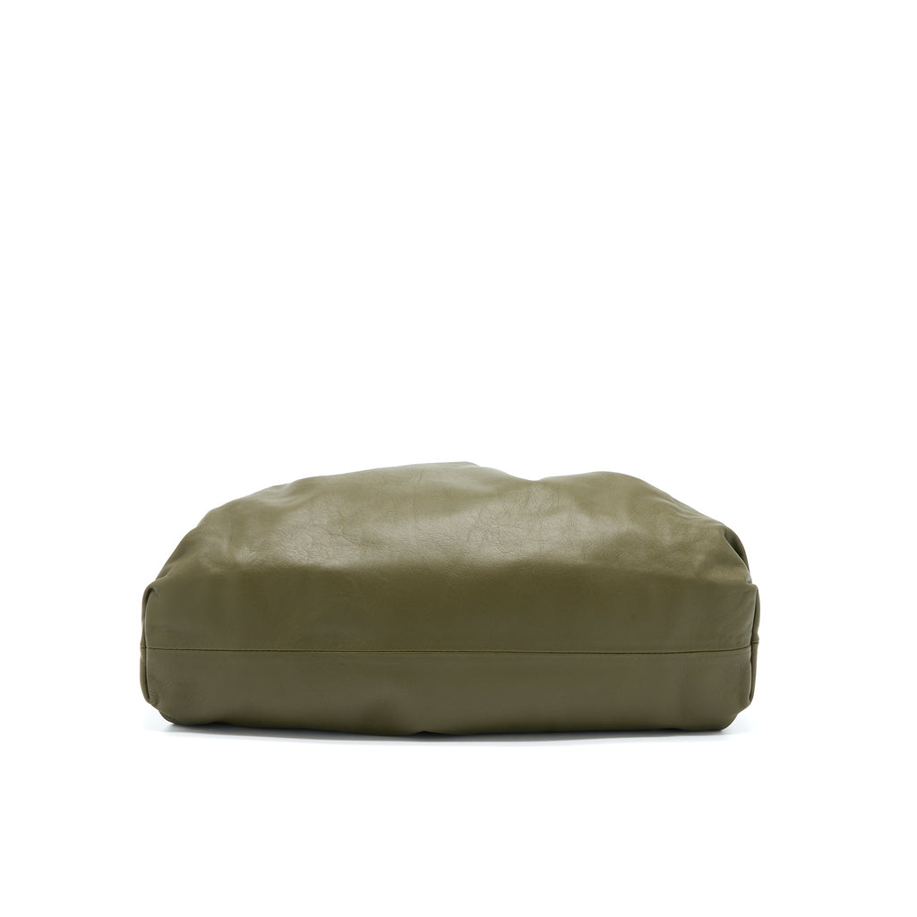 bottega-veneta-clutch-calfskin-dark-green-ghw