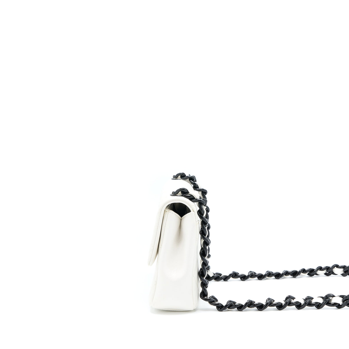 chanel-seasonal-flap-bag-caviar-white-with-black-hardware