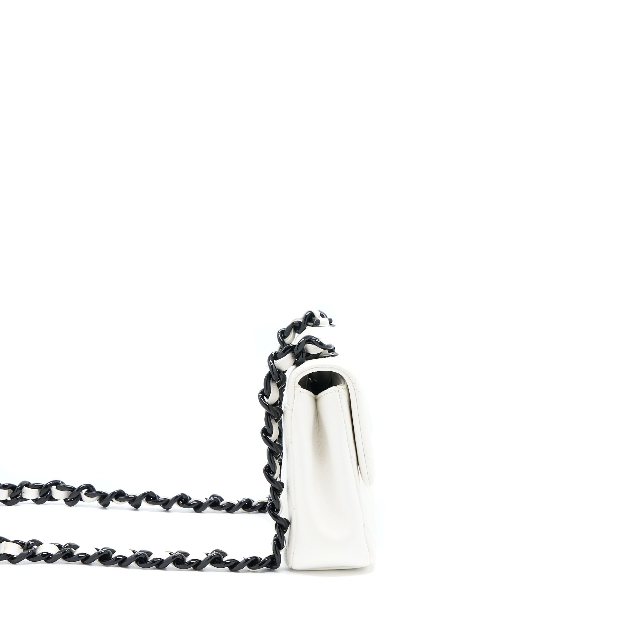 chanel-seasonal-flap-bag-caviar-white-with-black-hardware