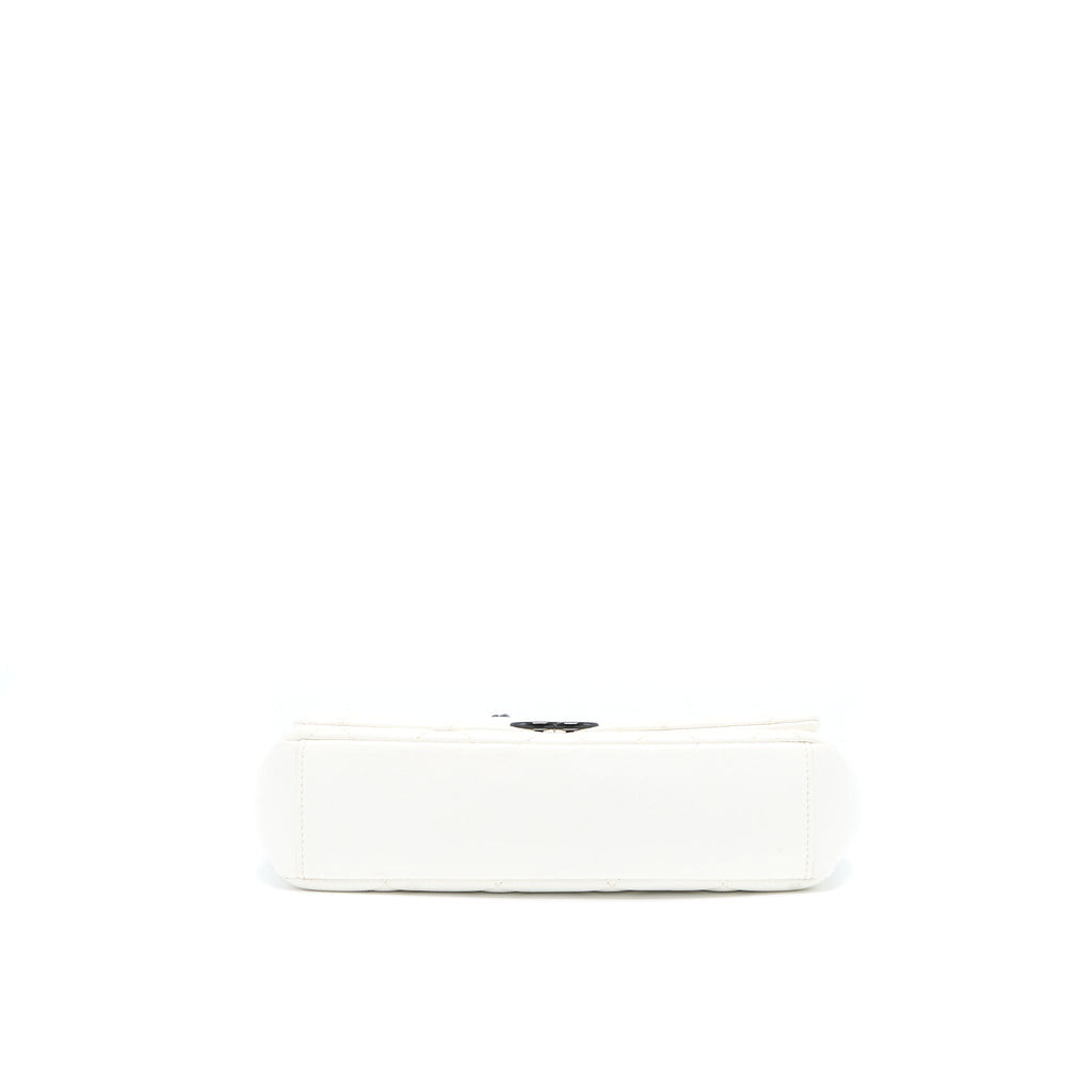 chanel-seasonal-flap-bag-caviar-white-with-black-hardware