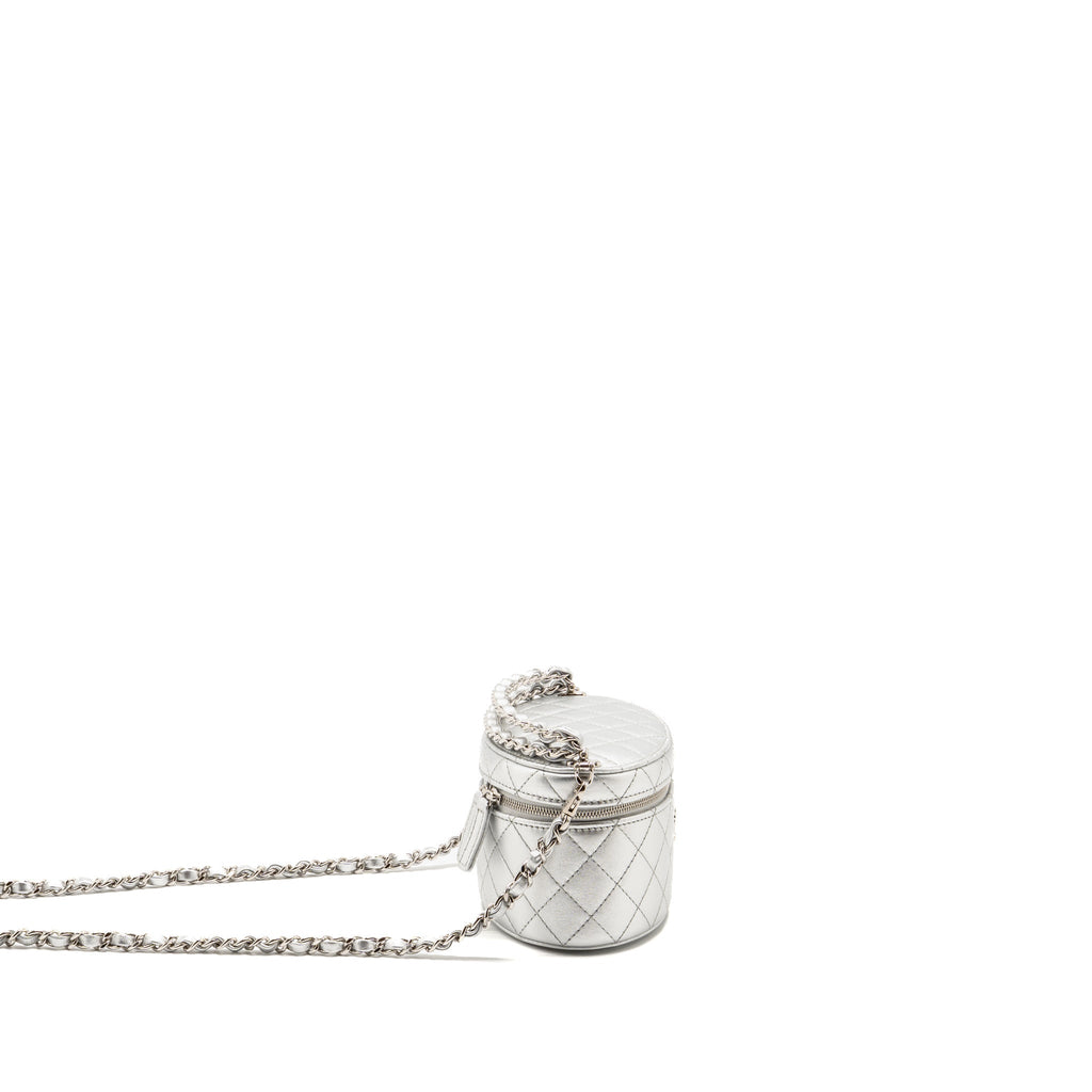 chanel-25c-double-top-handle-round-vanity-case-lambskin-metallic-silver-shw-microchip