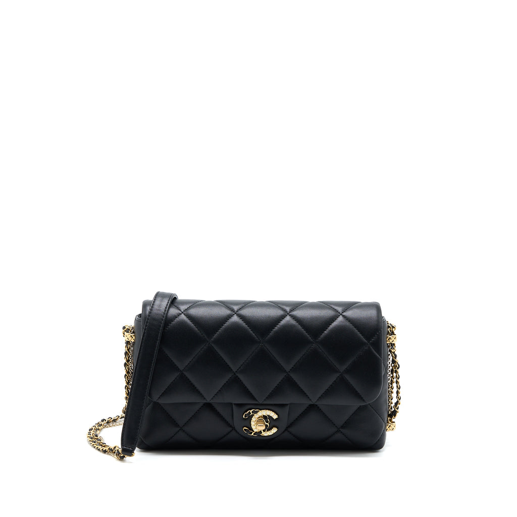 chanel-quilted-detailed-logo-flap-bag-lambskin-black-ghw-microchip