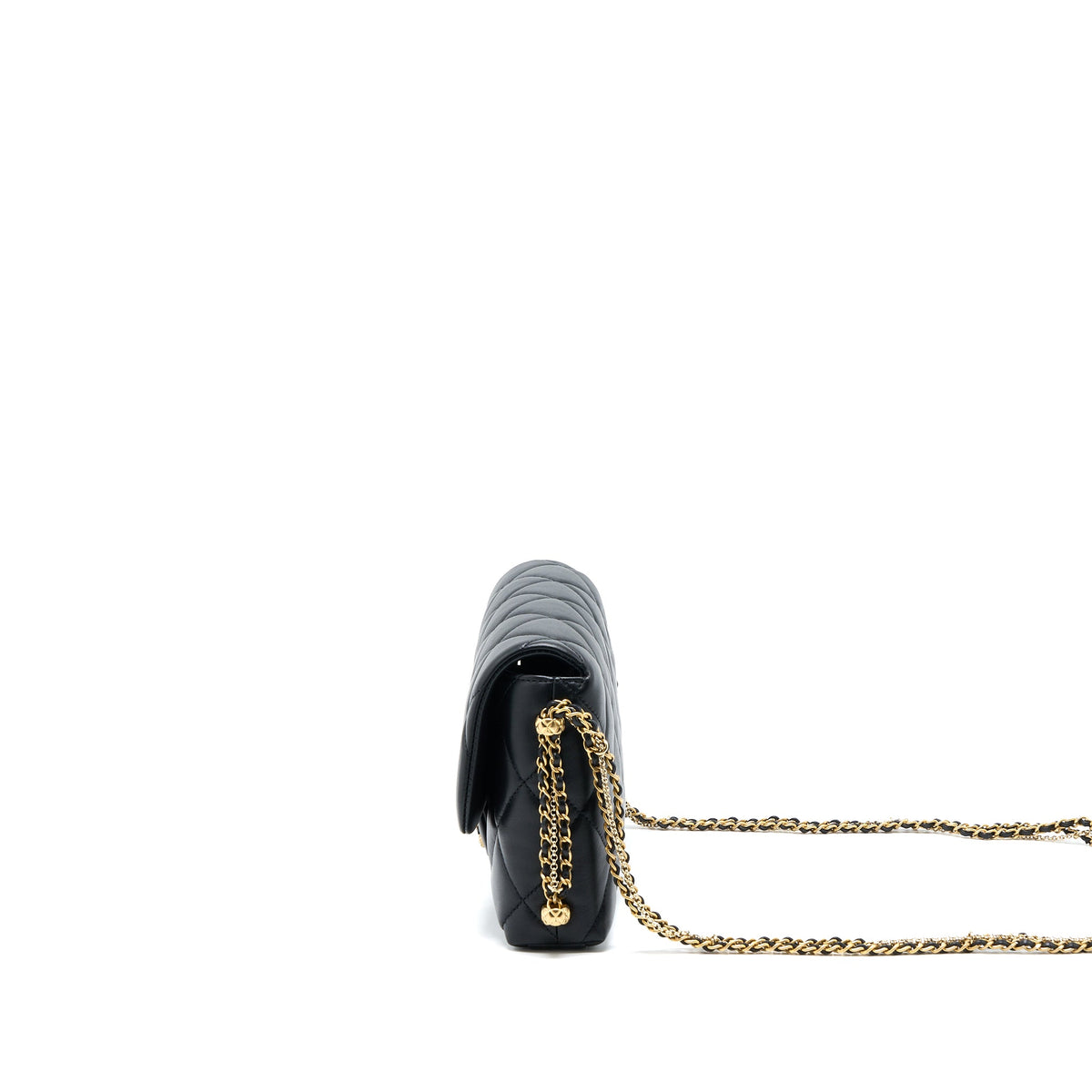 chanel-quilted-detailed-logo-flap-bag-lambskin-black-ghw-microchip