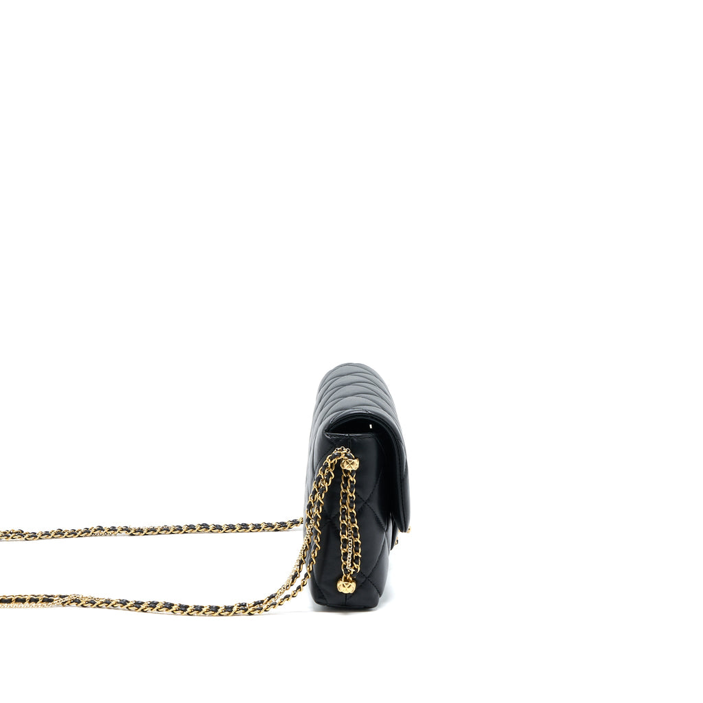 chanel-quilted-detailed-logo-flap-bag-lambskin-black-ghw-microchip