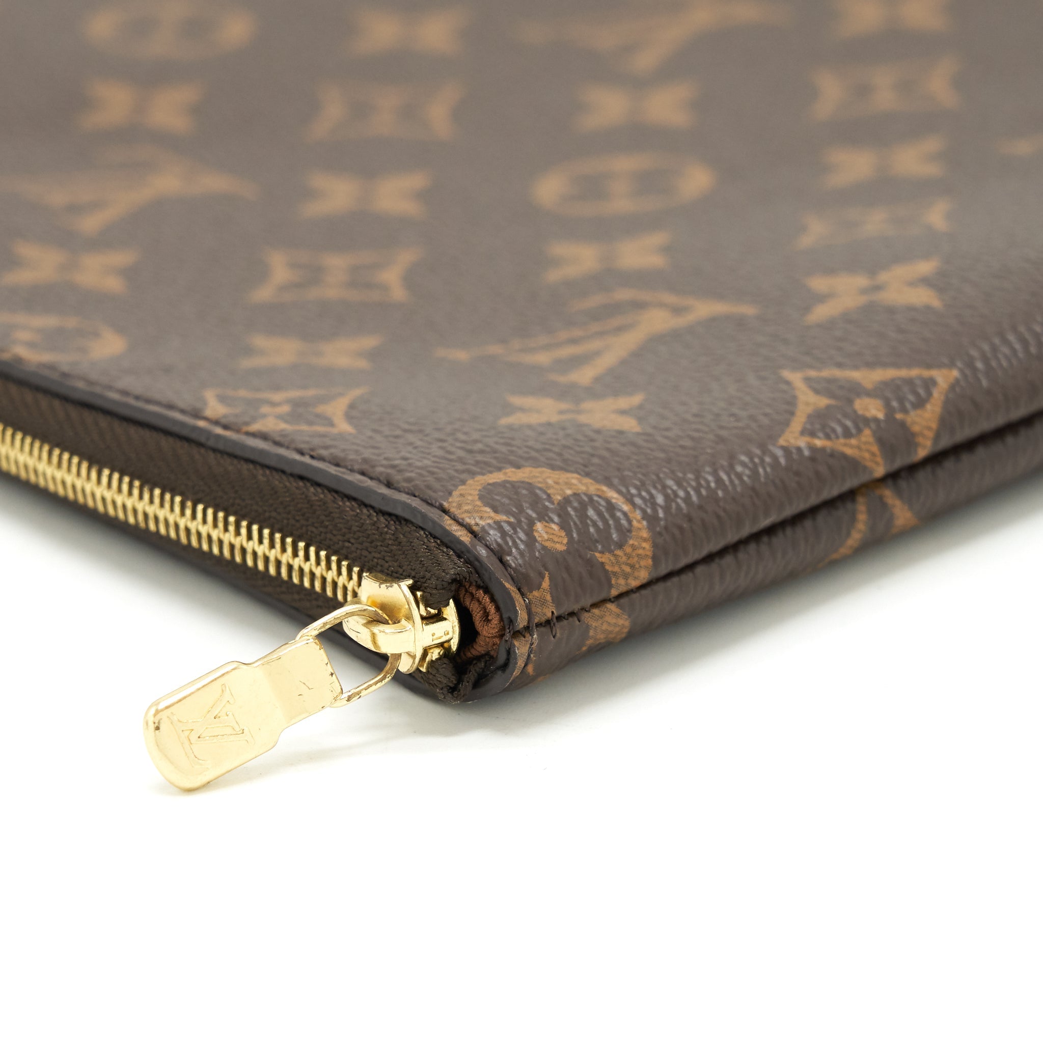 louis-vuitton-pochette-jour-gm-monogram