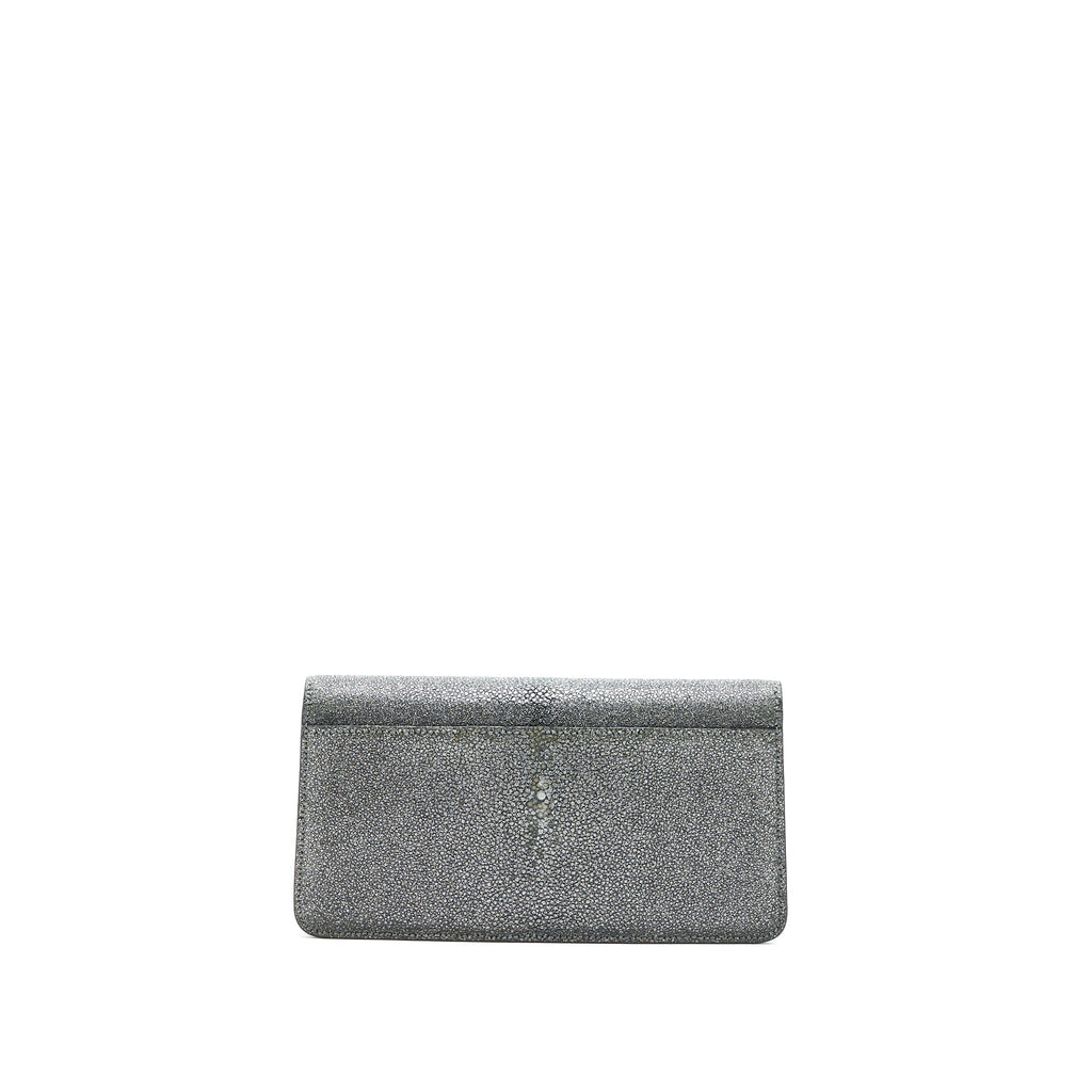 bvlgari-serpenti-forever-clutch-with-chain-stingray-leather-grey-lghw