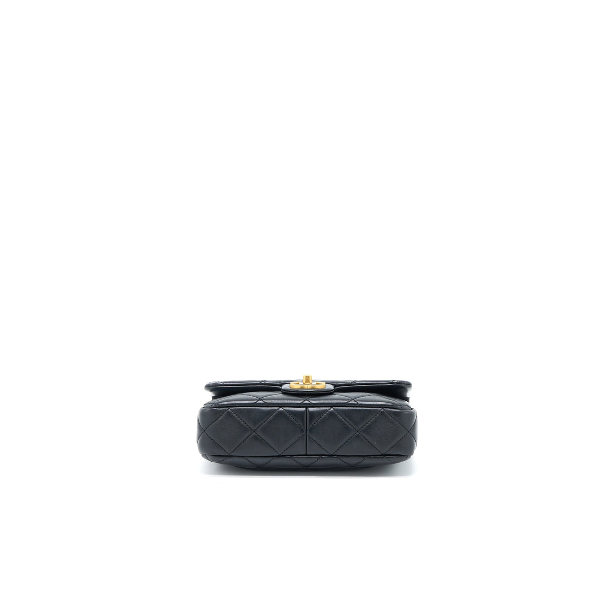 chanel-22p-enemal-flap-bag-lambskin-black-ghwmicrochip