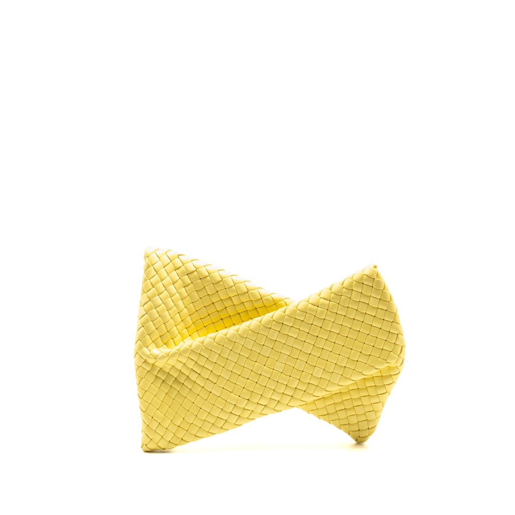 bottega-veneta-the-crisscross-clutch-intrecciato-leather-light-yellow