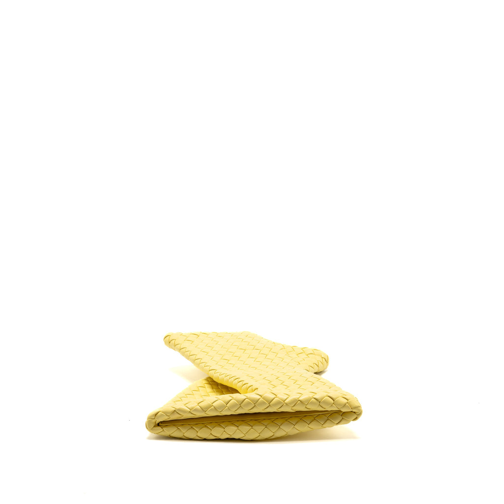 bottega-veneta-the-crisscross-clutch-intrecciato-leather-light-yellow