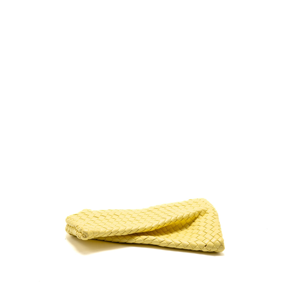 bottega-veneta-the-crisscross-clutch-intrecciato-leather-light-yellow