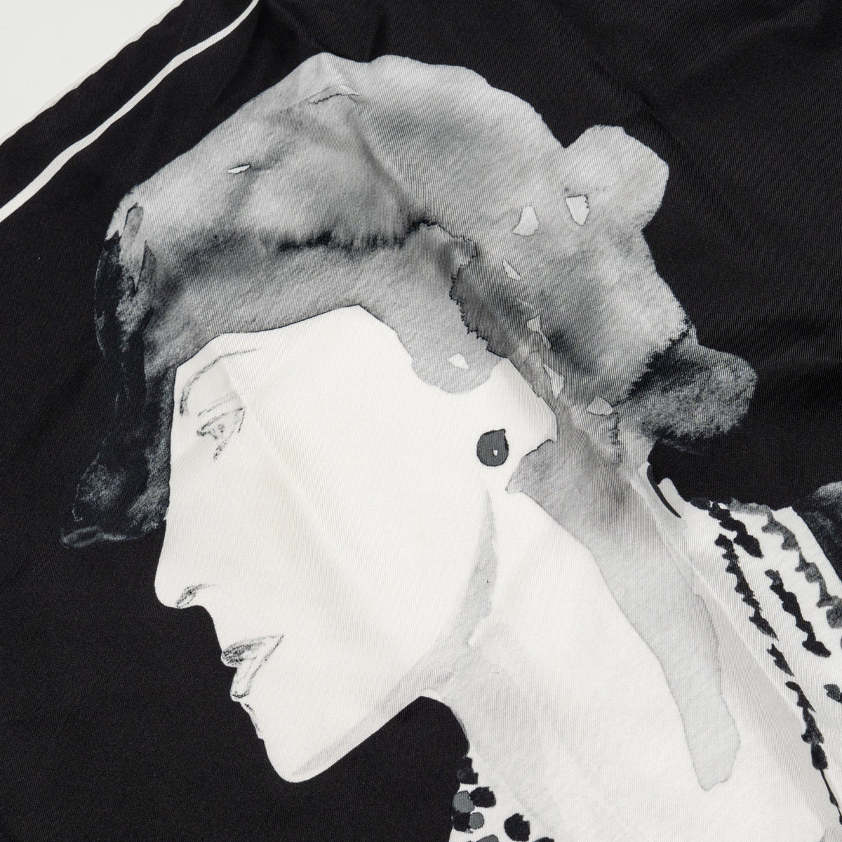 chanel-90x90cm-coco-chanel-silk-scarf-black-white-copy