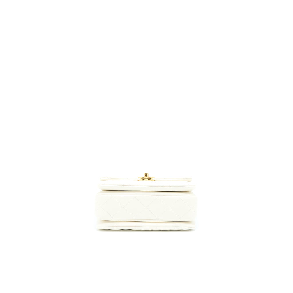 chanel-22k-coco-first-caviar-white-ghw-microchip