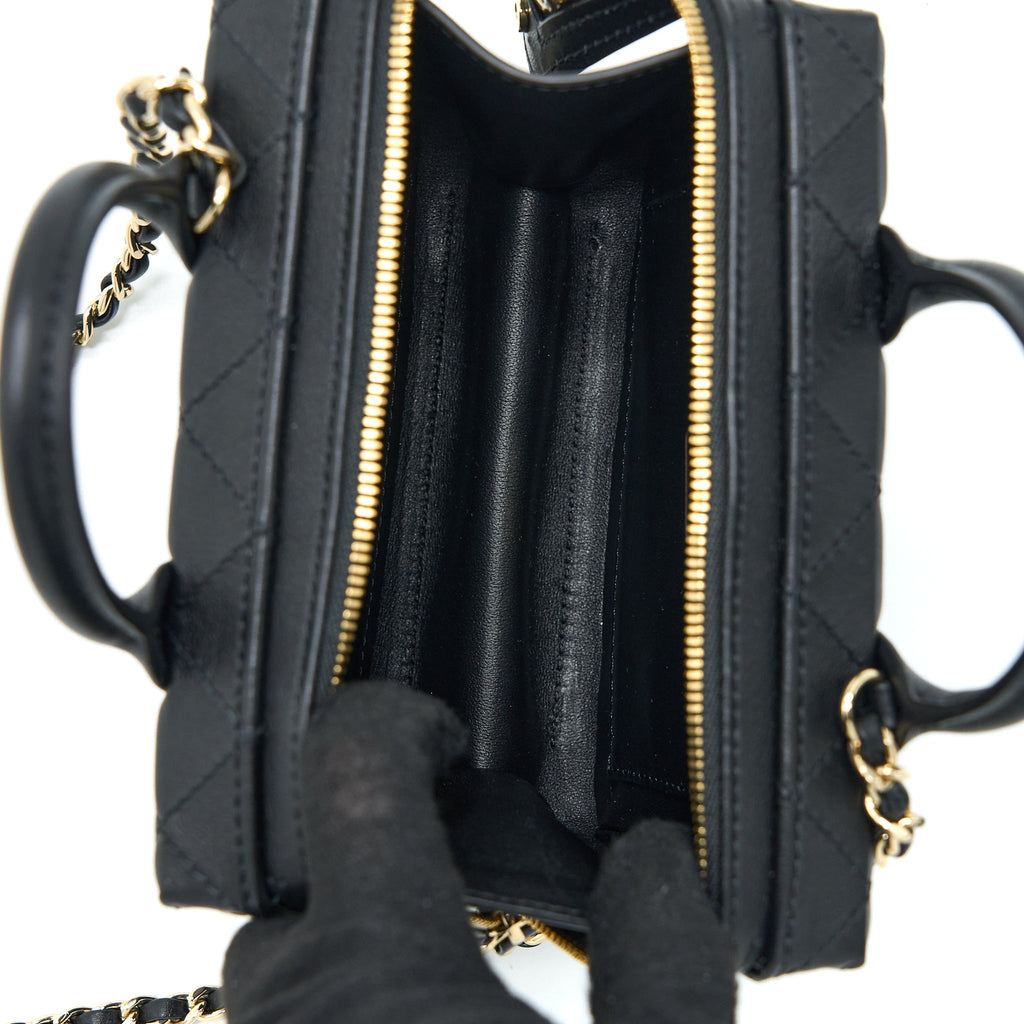 chanel-22b-small-vanity-case-calfskin-black-ghw-microchip