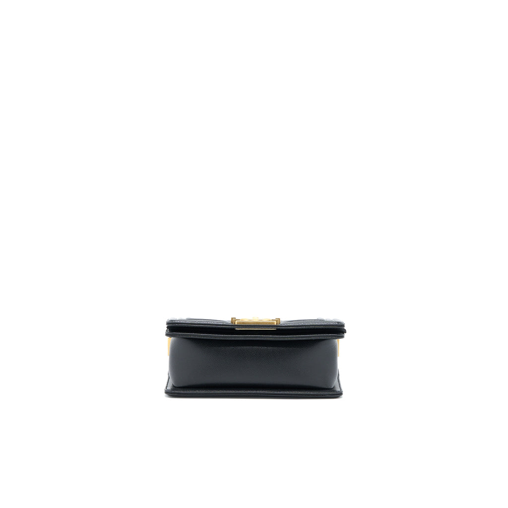 chanel-small-boy-bag-caviar-black-ghw-microchip-2