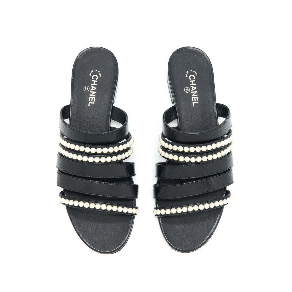 chanel-size-38-leather-and-pearl-sandal-black