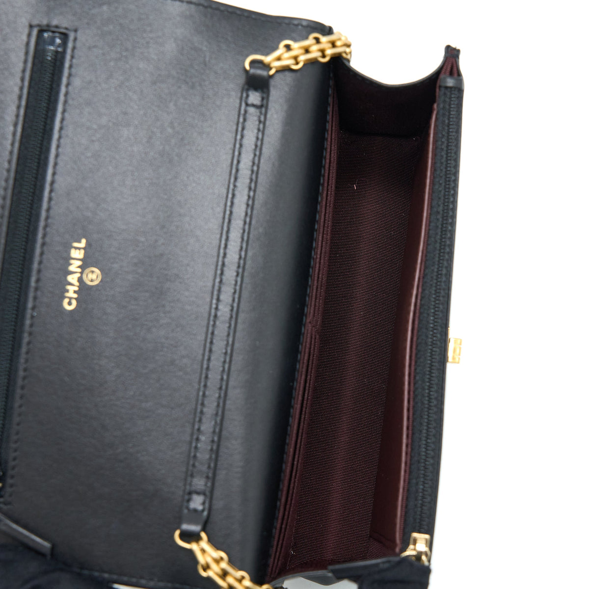 chanel-2-55-reissue-wallet-on-chain-aged-calfskin-black-brushed-ghw-microchip